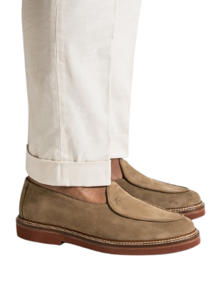 Picture of Solovière Paris, precise and effortless silhouettes.